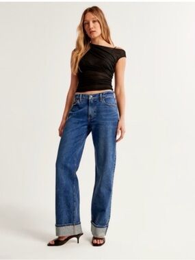 A & F The Loose High Rise Curve Loce cuffed hem Jeans 34 / 18